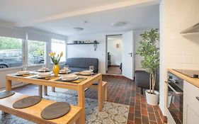 Hamburg City Apartment Freshly Renovated